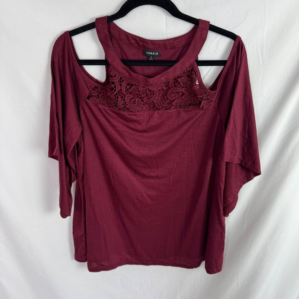 Torrid Women's Cold Shoulder Top Size 1/1X Burgundy 3/4 Sleeves Embroidery
